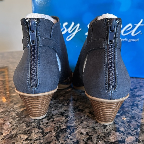 Easy Street navy sunrise stacked open toe bootie 8.5 NIB - Picture 5 of 9